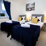 Brunel Apartment, Sleeps 4, 2 Bedrooms, Free Parking, Long Stay Disc